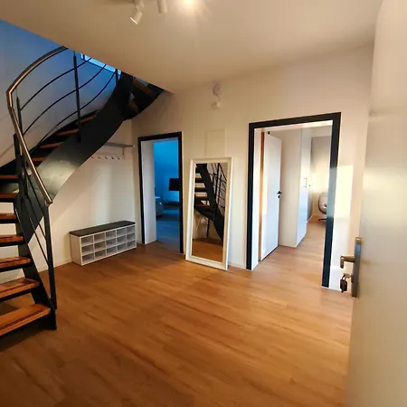 Maisonette 9pers. Parkplatzgym Naehe Messeai… * Dusseldorf
